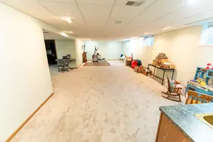 W173N7930 Bluejay Ct, Menomonee Falls, WI 53051 - Photo 23