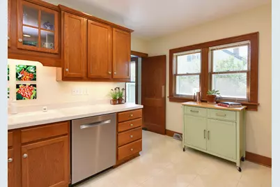 8587 N 42nd St, Brown Deer, WI 53209 - Photo 17