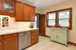 8587 N 42nd St, Brown Deer, WI 53209 - Photo 17