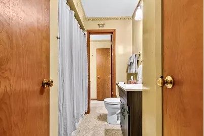 726 N Glenn Dr, Waukesha, WI 53188 - Photo 23