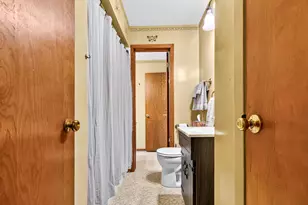 726 N Glenn Dr, Waukesha, WI 53188 - Photo 23