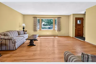 726 N Glenn Dr, Waukesha, WI 53188 - Photo 7