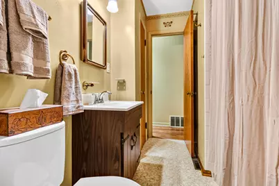 726 N Glenn Dr, Waukesha, WI 53188 - Photo 25