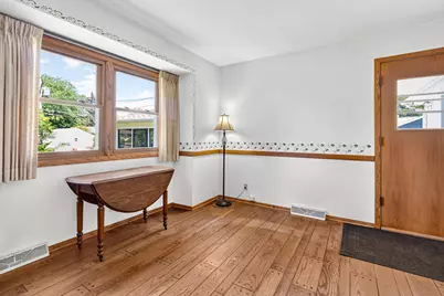 726 N Glenn Dr, Waukesha, WI 53188 - Photo 17