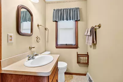 726 N Glenn Dr, Waukesha, WI 53188 - Photo 21
