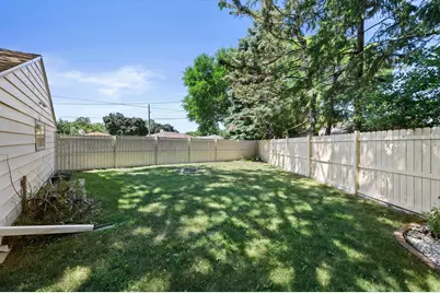 4201 N 89th St, Milwaukee, WI 53222 - Photo 35