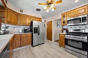 4201 N 89th St, Milwaukee, WI 53222 - Photo 11