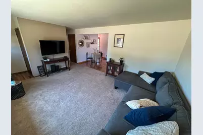 8642 S Fenway Ct, Oak Creek, WI 53154 - Photo 5
