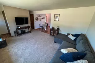 8642 S Fenway Ct, Oak Creek, WI 53154 - Photo 5