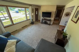 8642 S Fenway Ct, Oak Creek, WI 53154 - Photo 3