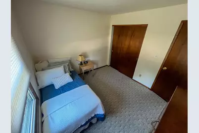 8642 S Fenway Ct, Oak Creek, WI 53154 - Photo 13