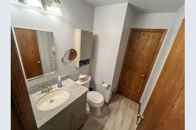 8642 S Fenway Ct, Oak Creek, WI 53154 - Photo 15