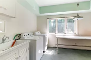 13335 Marquette Ave, Elm Grove, WI 53122 - Photo 7