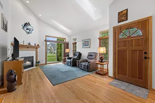 W232N3080 Emerald Ln, Pewaukee, WI 53072 - Photo 5