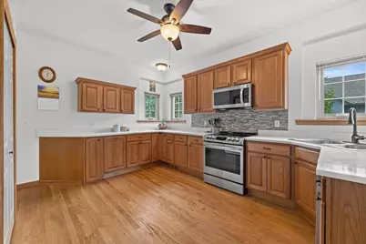 W232N3080  Emerald Ln #B, Pewaukee, WI 53072 - Photo 13