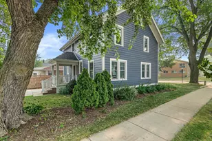 102 Woodland Ln, Oconomowoc, WI 53066 - Photo 3