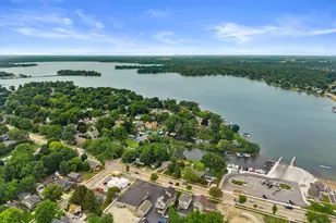 102 Woodland Ln, Oconomowoc, WI 53066 - Photo 45