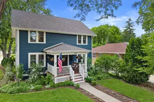 102 Woodland Ln, Oconomowoc, WI 53066 - Photo 9