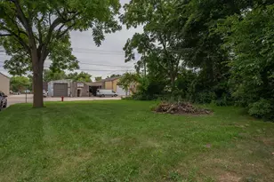 521 E Main St, Racine, WI 53185 - Photo 37