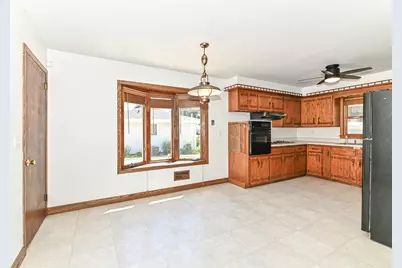 2906  Delaware Ave, Racine, WI 53403 - Photo 7