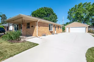 2906 Delaware Ave, Racine, WI 53403 - Photo 1