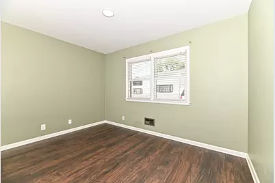 2906  Delaware Ave, Racine, WI 53403 - Photo 13