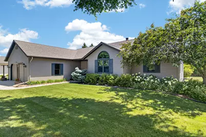 4003 N 52nd St, Sheboygan, WI 53083 - Photo 3