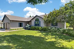 4003 N 52nd St, Sheboygan, WI 53083 - Photo 3
