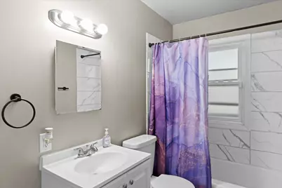 4876 N 21st St, Milwaukee, WI 53209 - Photo 9