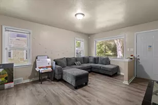 4876 N 21st St, Milwaukee, WI 53209 - Photo 3