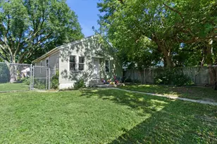 4876 N 21st St, Milwaukee, WI 53209 - Photo 15