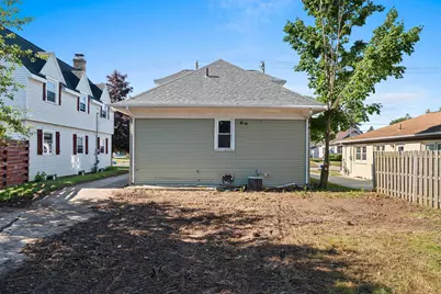 1718  28th St, Two Rivers, WI 54241 - Photo 33
