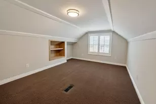 5821 W Keefe Ave, Milwaukee, WI 53216 - Photo 15