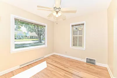 2925 N 85th St, Milwaukee, WI 53222 - Photo 11
