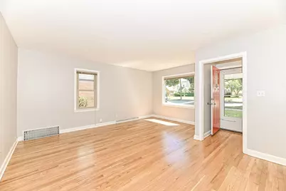 2925 N 85th St, Milwaukee, WI 53222 - Photo 5