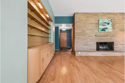 810 E Fairy Chasm Rd, Bayside, WI 53217 - Photo 5