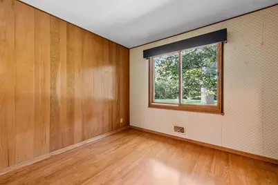 810 E Fairy Chasm Rd, Bayside, WI 53217 - Photo 31