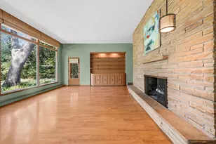 810 E Fairy Chasm Rd, Bayside, WI 53217 - Photo 9