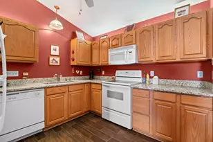 1276 Village Centre Dr, Somers, WI 53144 - Photo 9