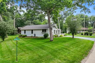 413 Hillcrest Dr, Fontana, WI 53125 - Photo 33