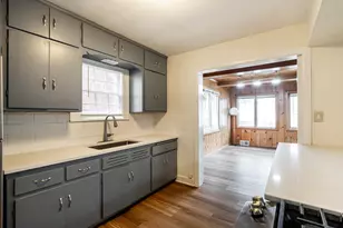 5231 N Bay Ridge Ave, Whitefish Bay, WI 53217 - Photo 9