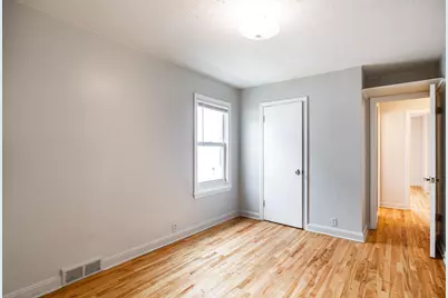 5231 N Bay Ridge Ave, Whitefish Bay, WI 53217 - Photo 15