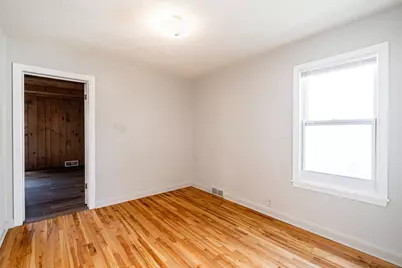 5231 N Bay Ridge Ave, Whitefish Bay, WI 53217 - Photo 13