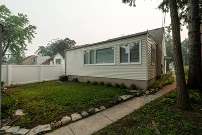 5231 N Bay Ridge Ave, Whitefish Bay, WI 53217 - Photo 29