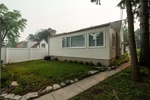 5231 N Bay Ridge Ave, Whitefish Bay, WI 53217 - Photo 29