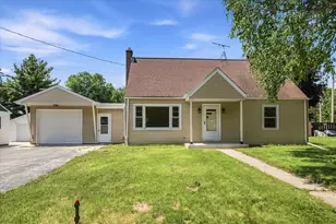 1109 11th Ave, Grafton, WI 53024 - Photo 1