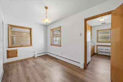 1109  11th Ave, Grafton, WI 53024 - Photo 7