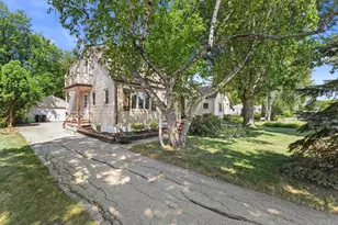 1085 S Calhoun Rd, Brookfield, WI 53005 - Photo 33