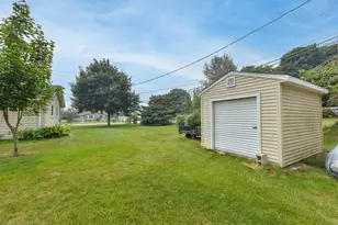 1818 Woodridge Rd, West Bend, WI 53095 - Photo 37