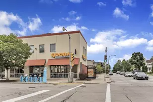 3041 N Oakland Ave, Milwaukee, WI 53211 - Photo 39